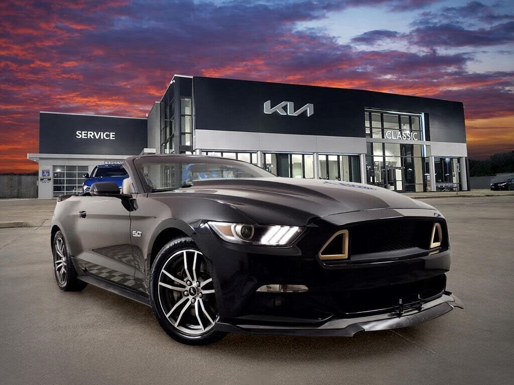 2017 FORD Mustang