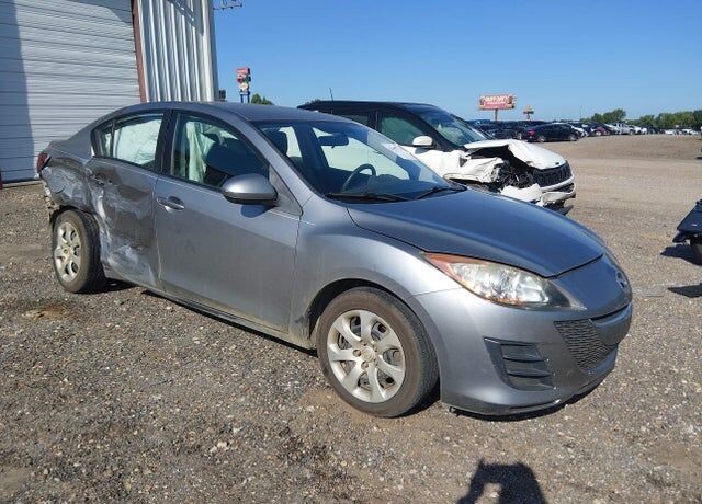 2010 MAZDA Mazda3