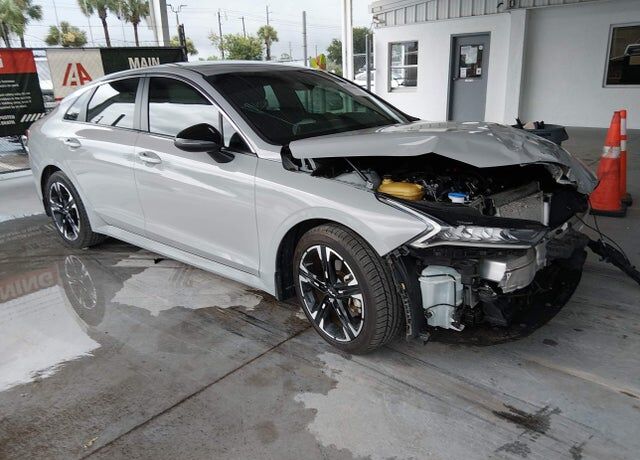 2023 KIA K5