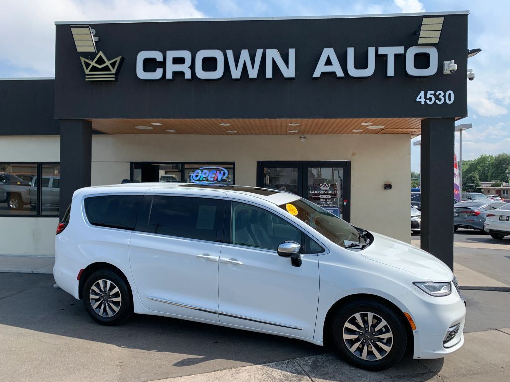 2023 CHRYSLER Pacifica