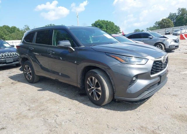 2021 TOYOTA Highlander