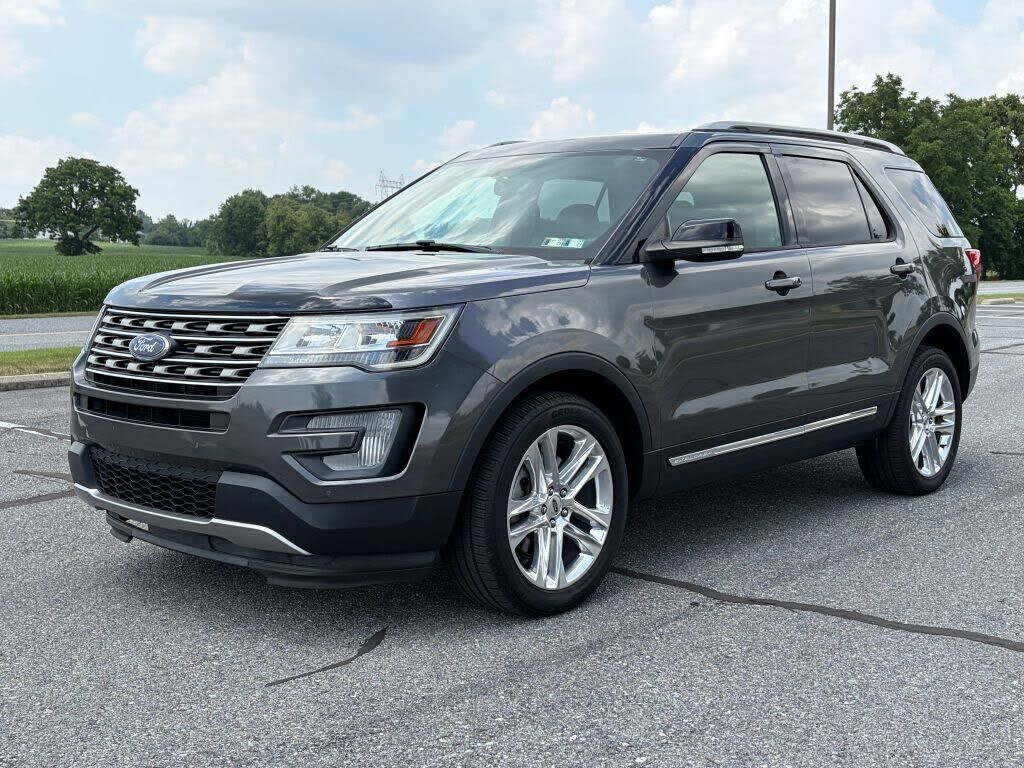 2017 FORD Explorer