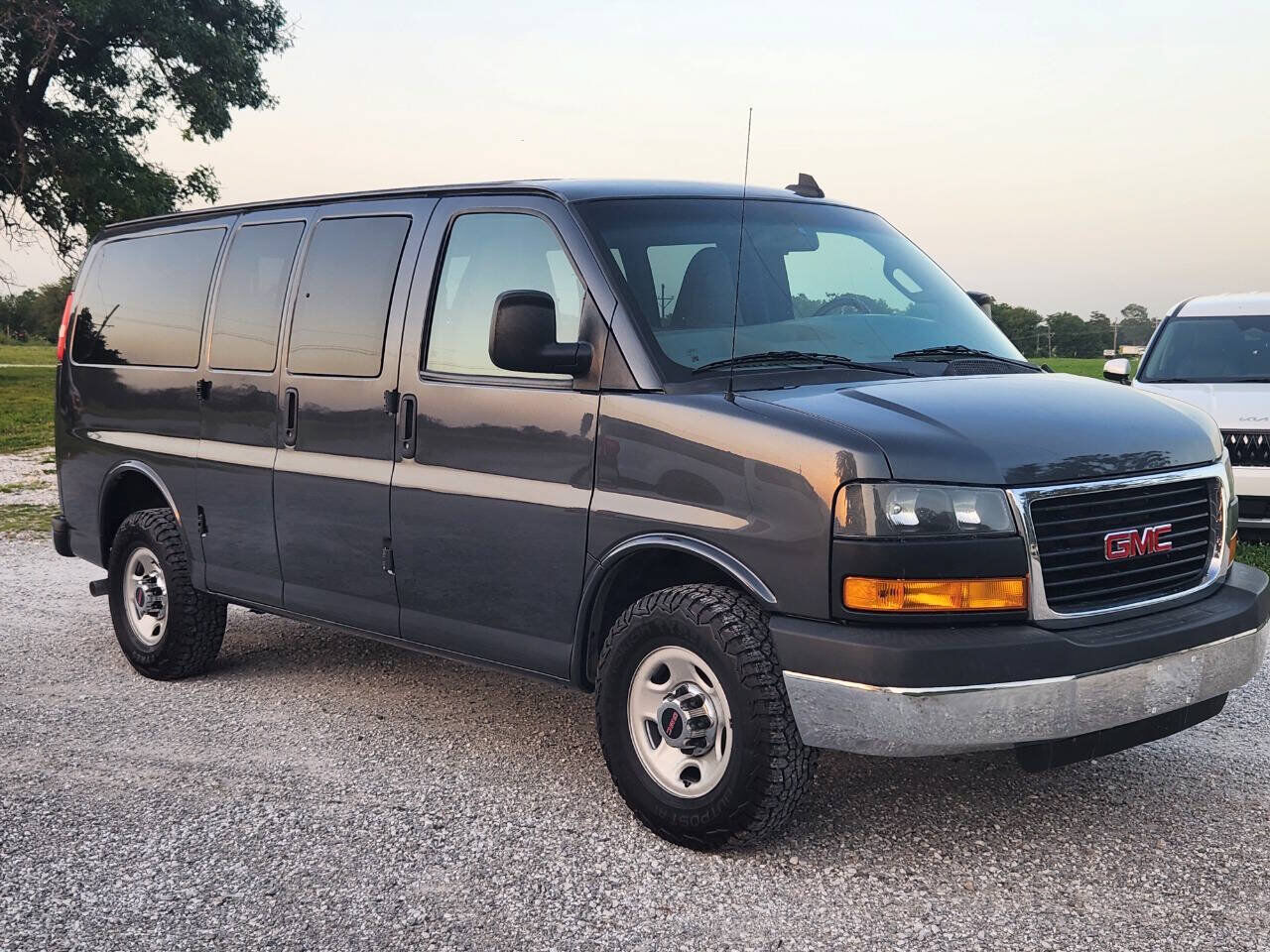 2016 GMC Savana