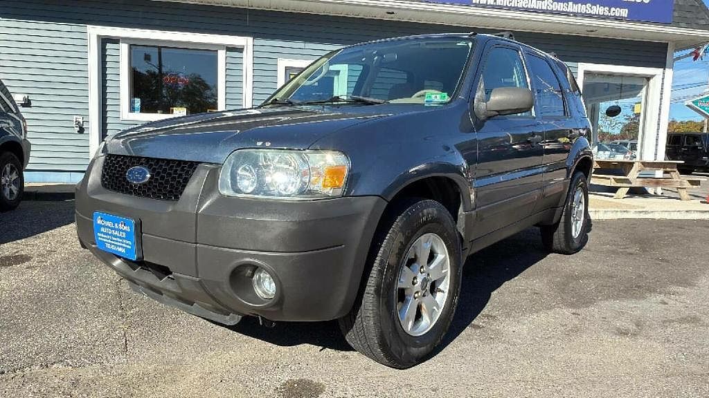 2005 FORD Escape