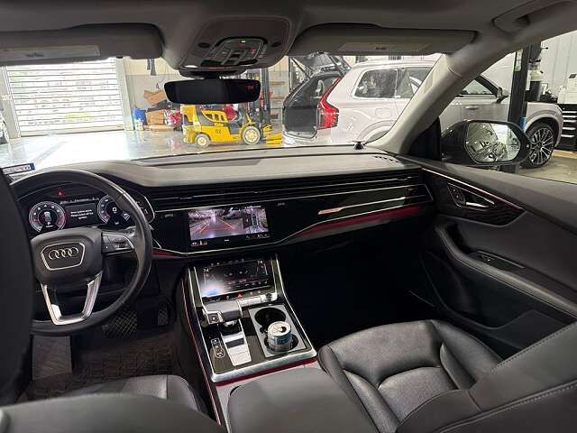 2023 Audi Q8