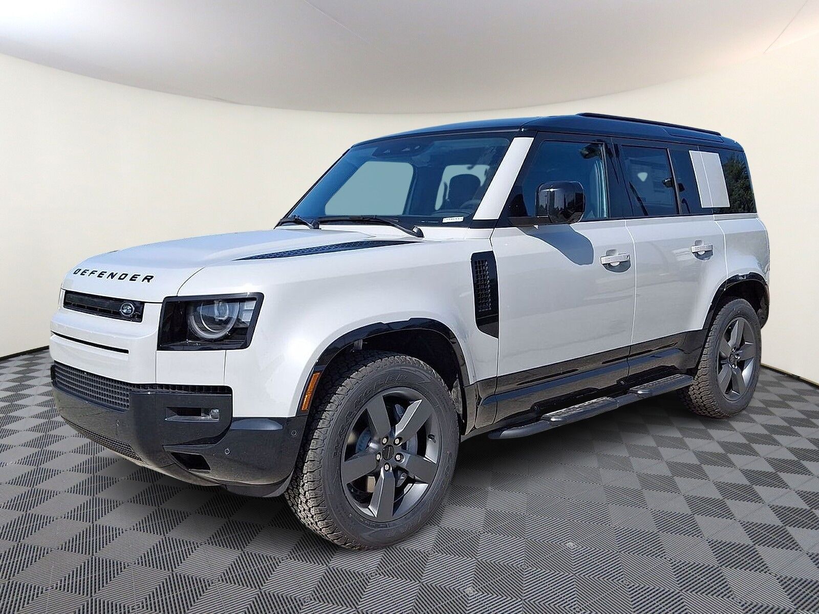 2026 LAND ROVER Defender