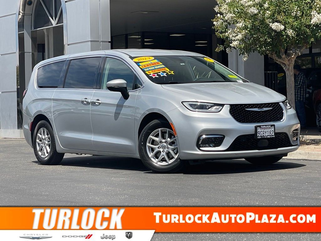 2023 CHRYSLER Pacifica