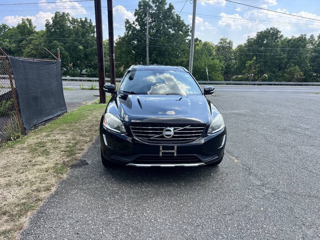2015 VOLVO XC60
