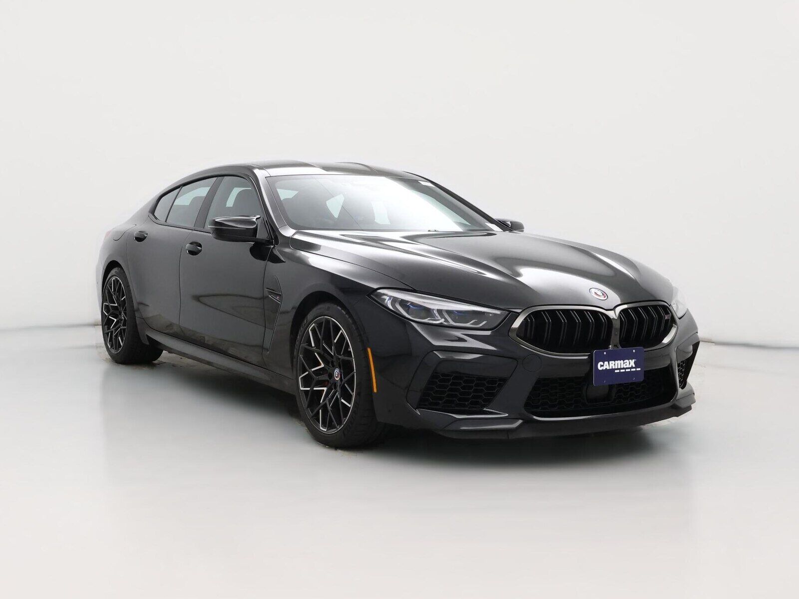 2023 BMW M8