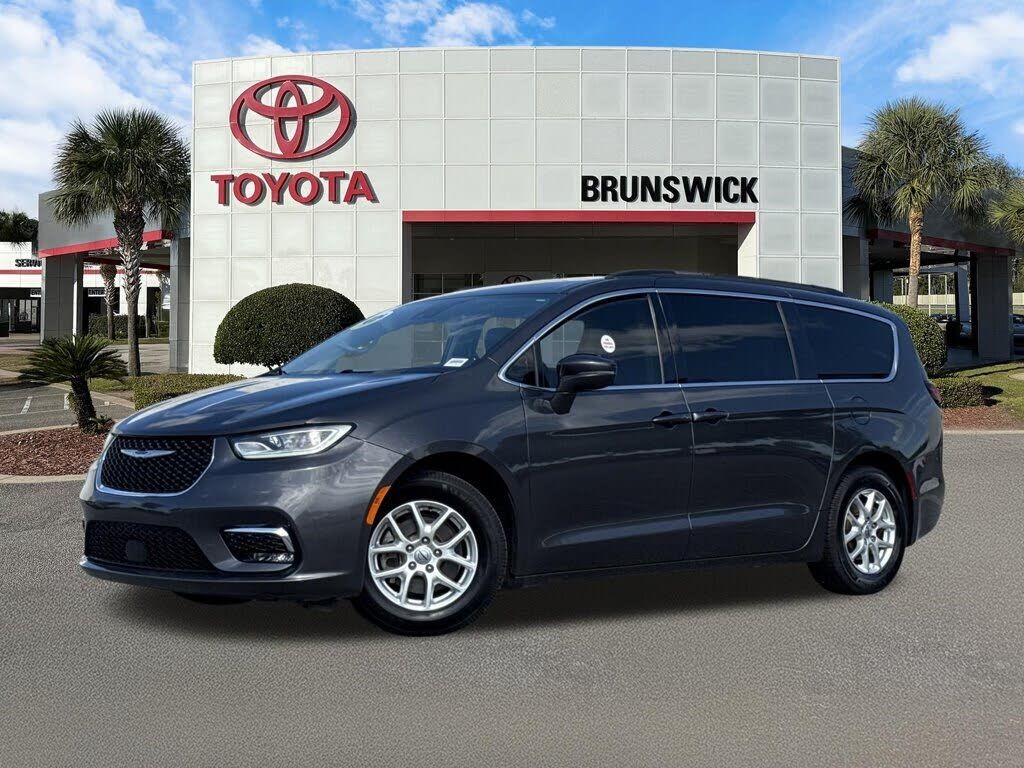 2022 CHRYSLER Pacifica