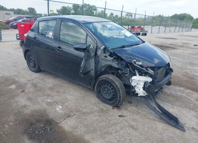 2014 TOYOTA Yaris