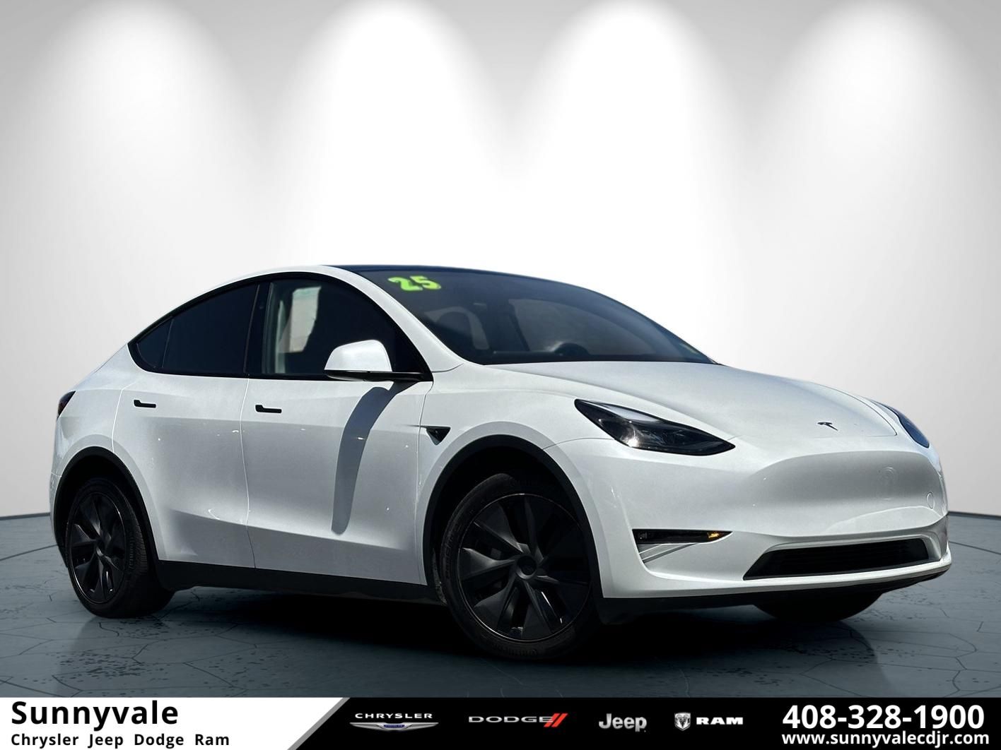 2025 TESLA Model Y
