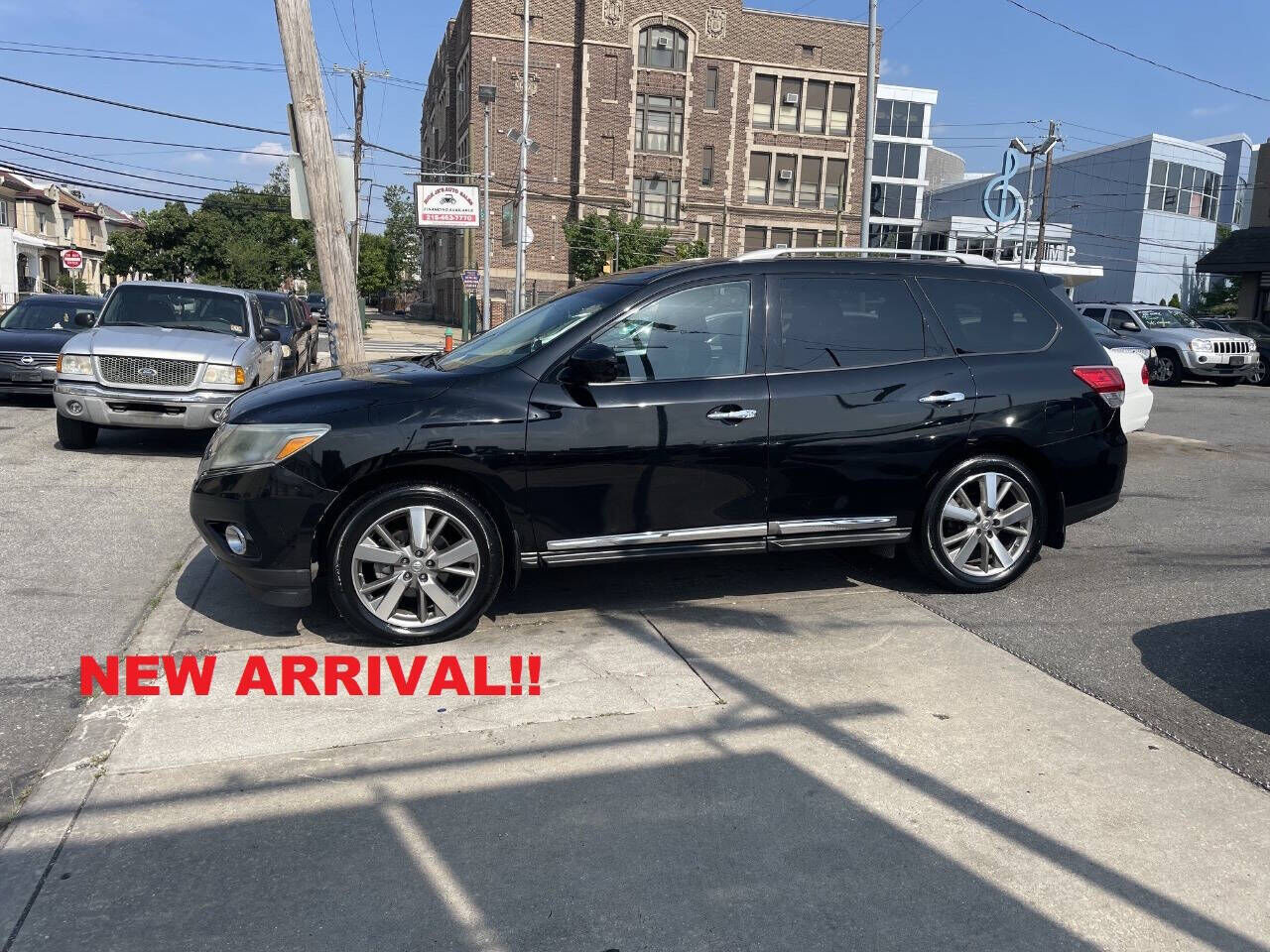 2014 NISSAN Pathfinder
