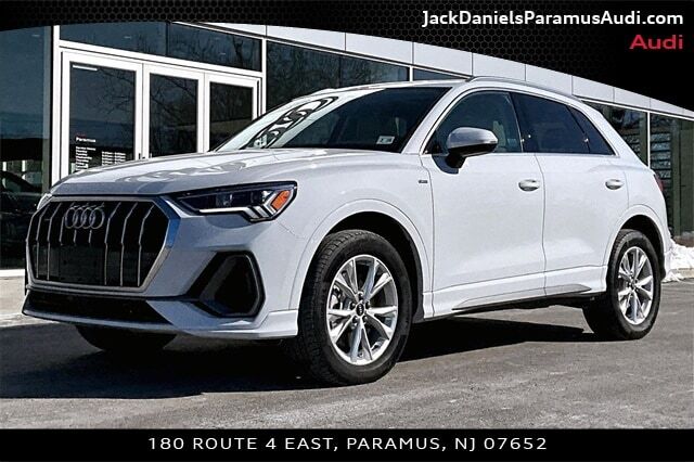 2023 AUDI Q3