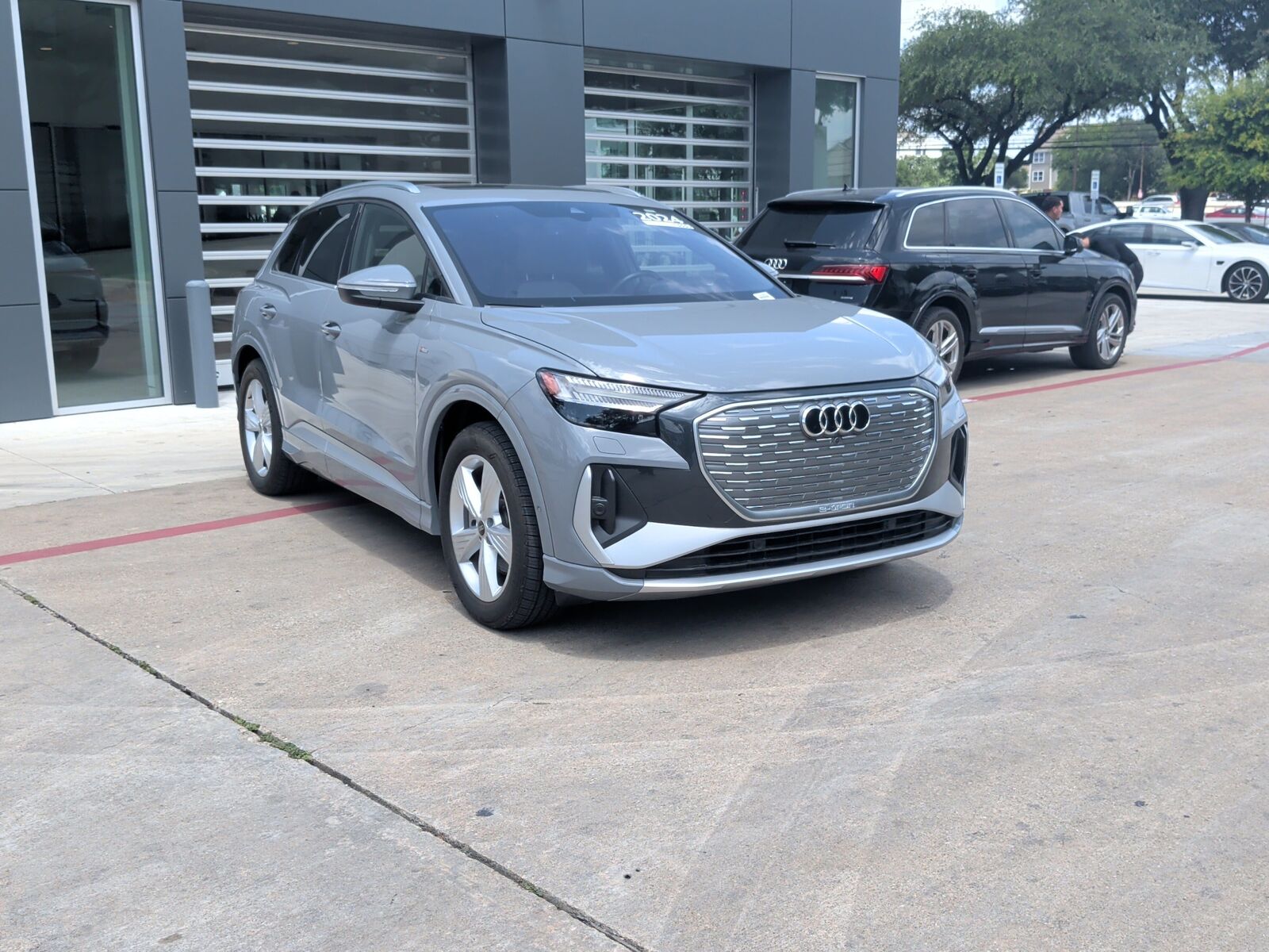2024 AUDI Q4