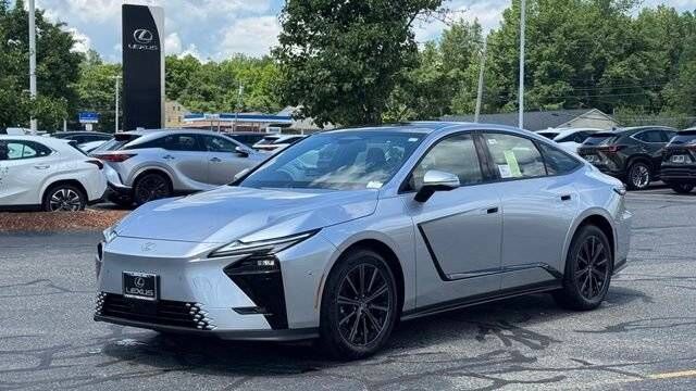 2026 LEXUS ES