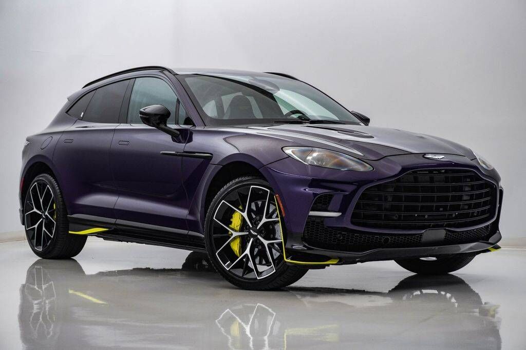 2025 ASTON MARTIN DBX
