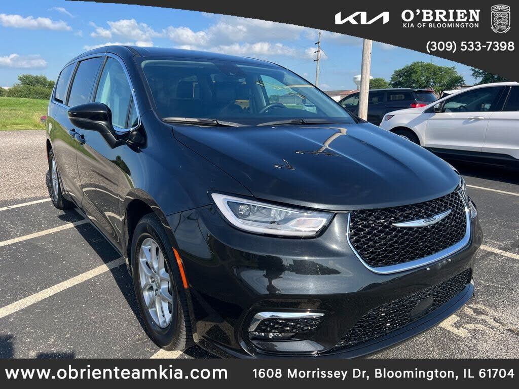 2023 CHRYSLER Pacifica