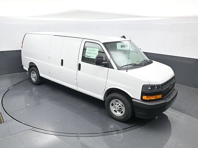 2025 CHEVROLET Express