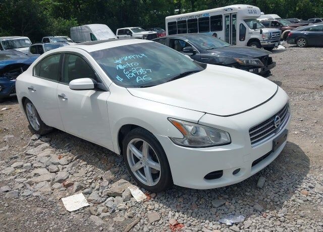 2011 NISSAN Maxima