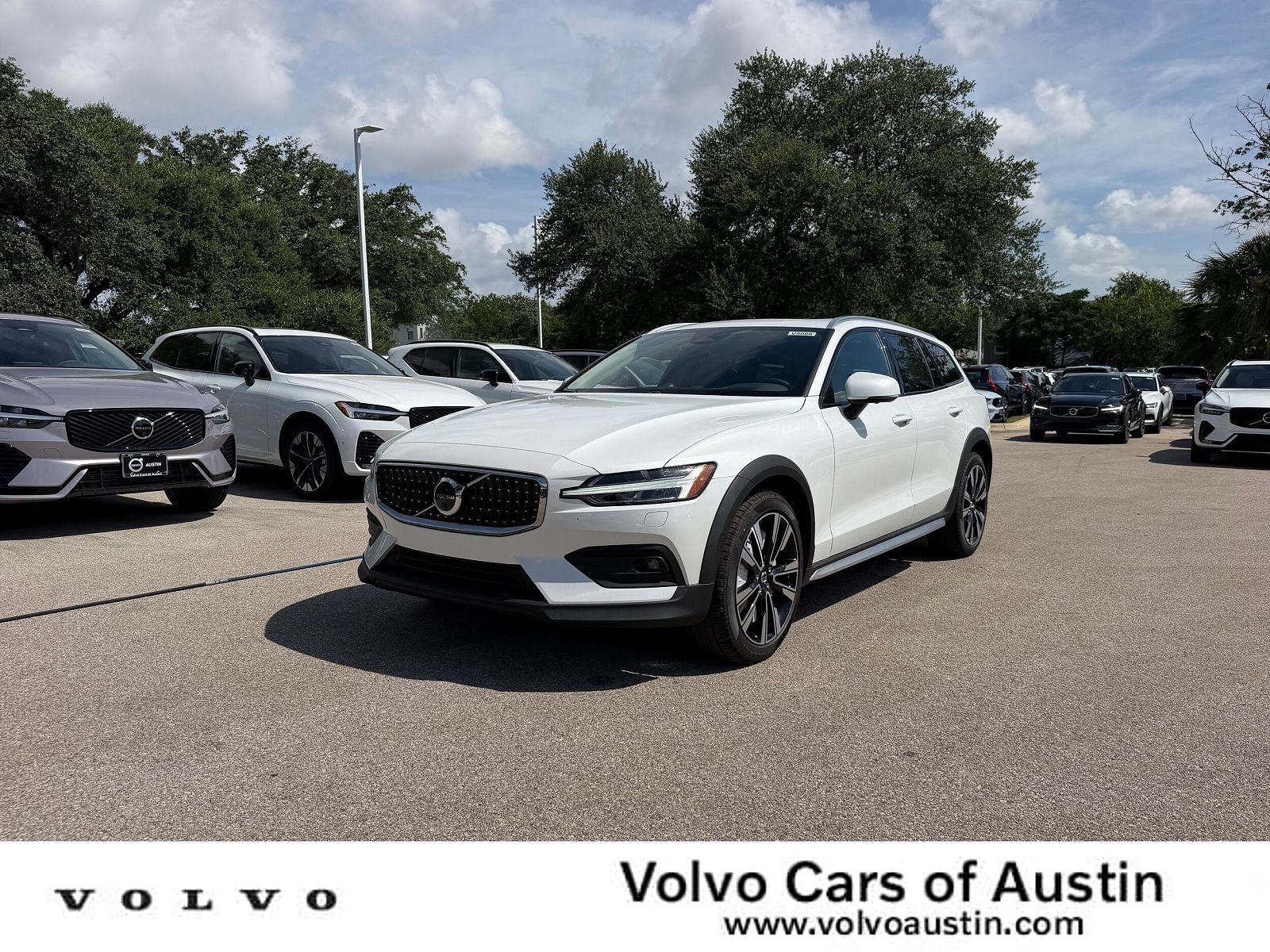 2026 VOLVO V60CC