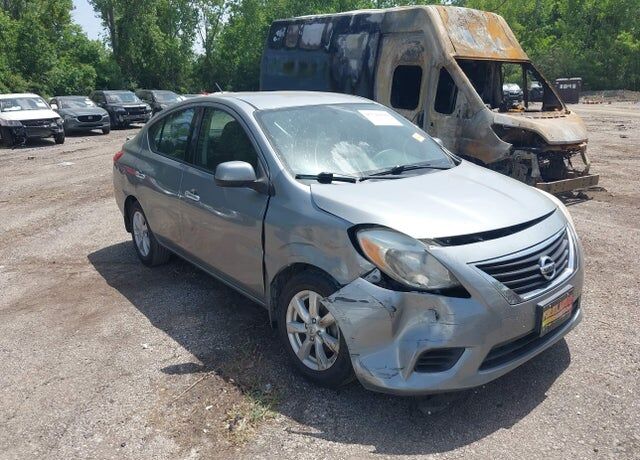 2014 NISSAN Versa