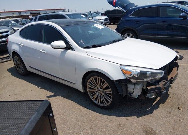 2014 KIA Cadenza