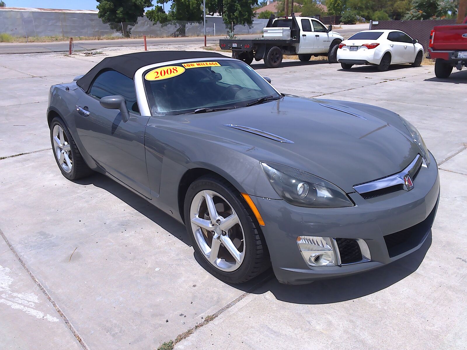 2008 SATURN Sky