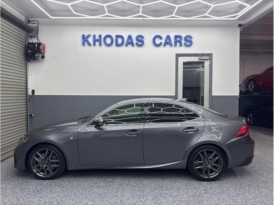 2017 LEXUS IS