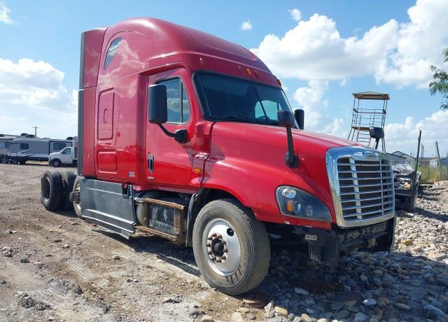 2015 FREIGHTLINER Cascadia