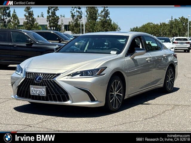 2022 LEXUS ES