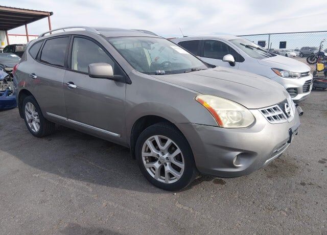 2011 NISSAN Rogue