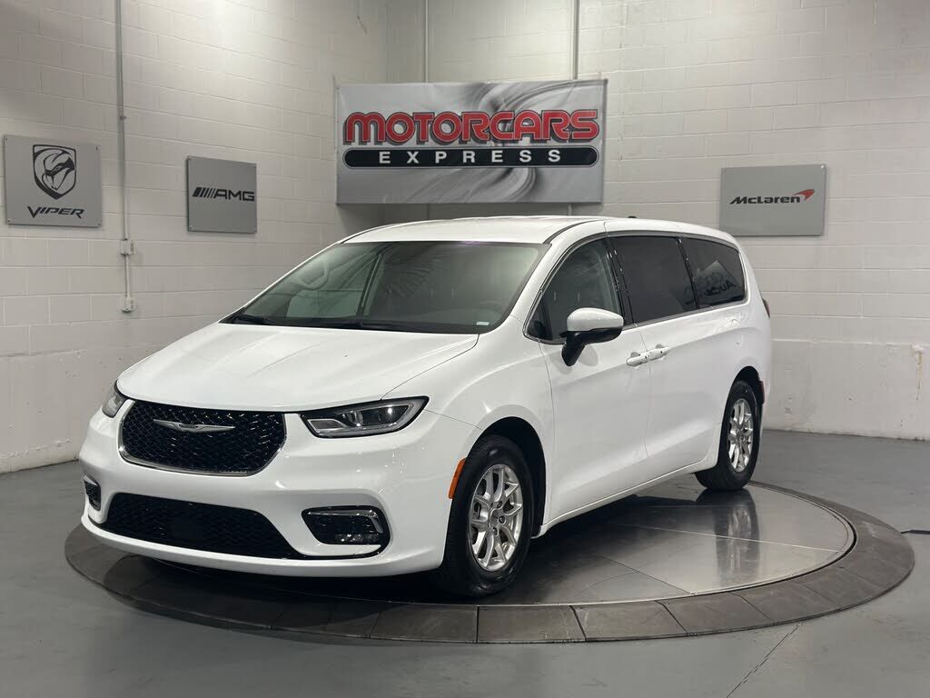 2023 CHRYSLER Pacifica