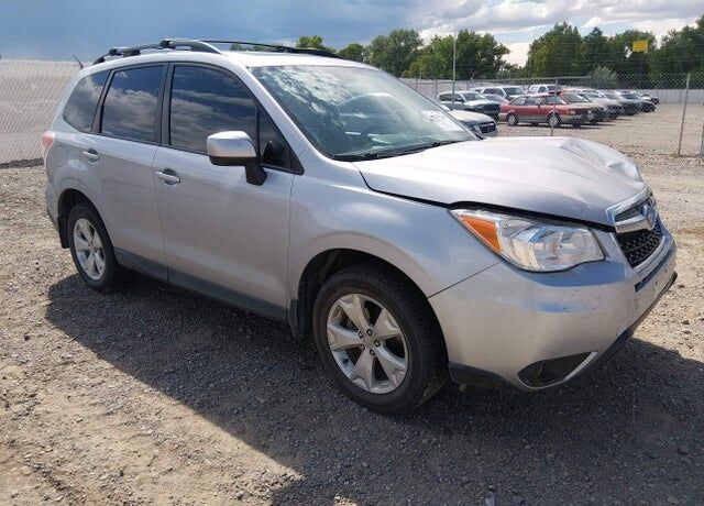 2016 SUBARU Forester