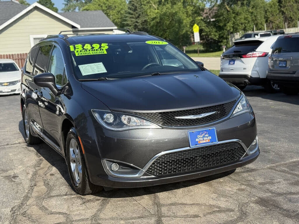 2017 CHRYSLER Pacifica
