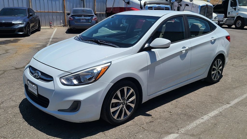 2017 HYUNDAI Accent
