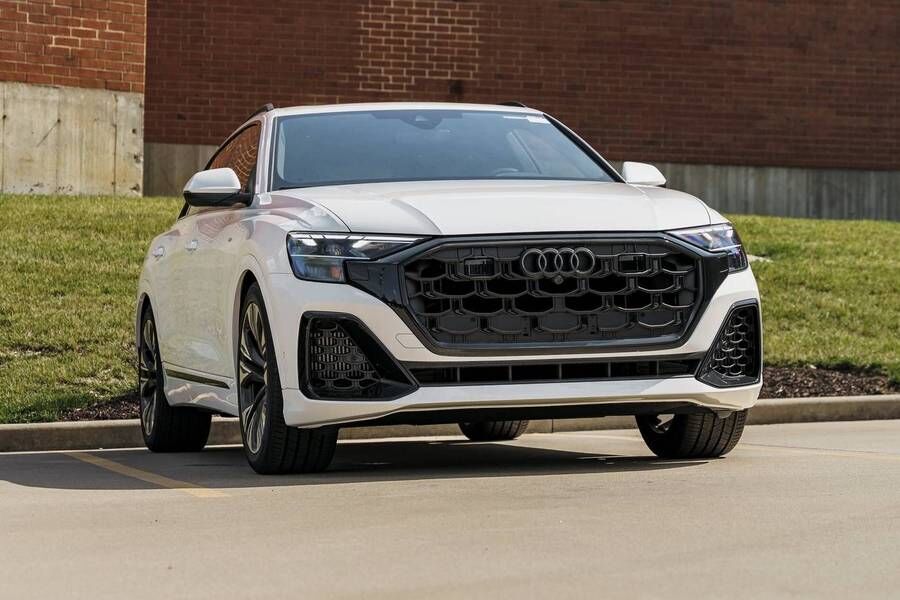 2026 AUDI Q8