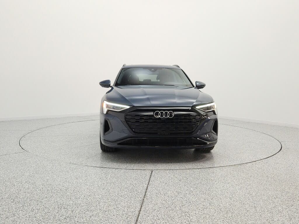 2024 Audi Q8
