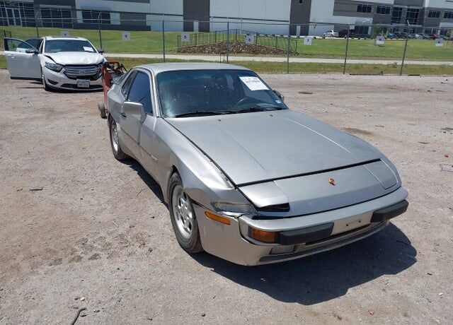 1986 PORSCHE 944