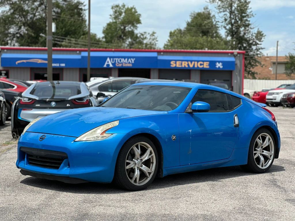 2009 NISSAN 370Z