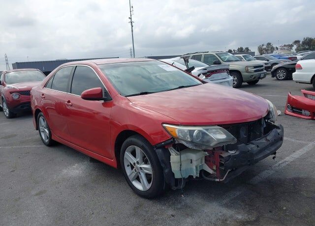 2013 TOYOTA Camry