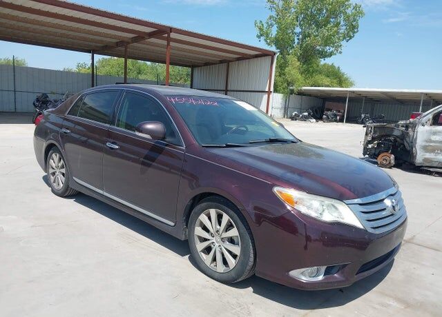 2011 TOYOTA Avalon