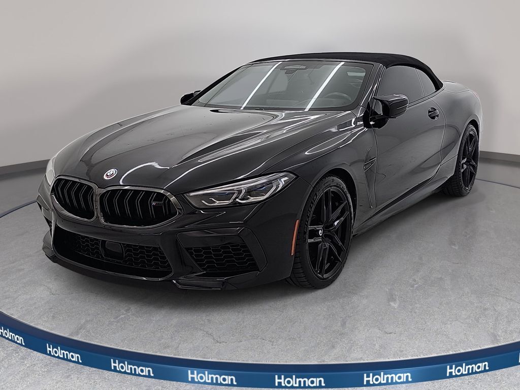 2023 BMW M8