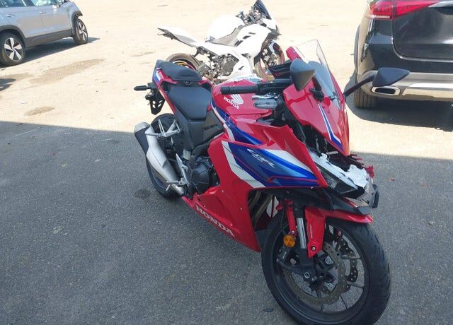 2025 HONDA CB