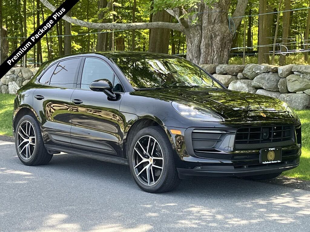 2023 PORSCHE Macan
