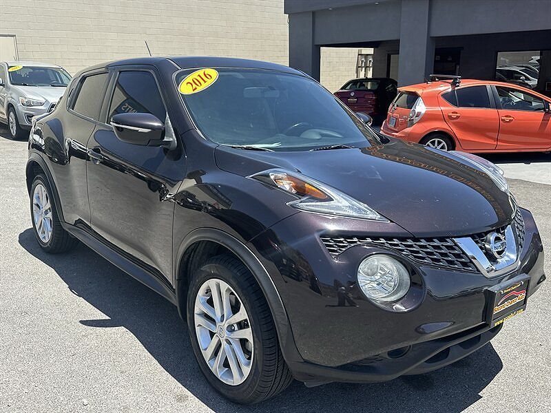 2016 NISSAN Juke