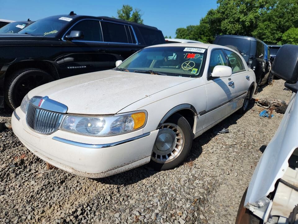 2000 LINCOLN Town Car