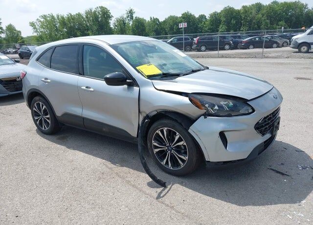 2021 FORD Escape