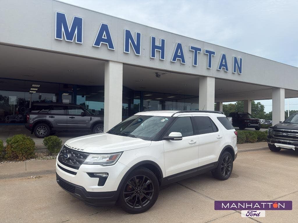 2018 FORD Explorer