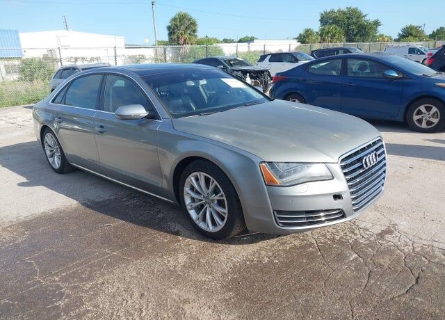 2011 AUDI A8